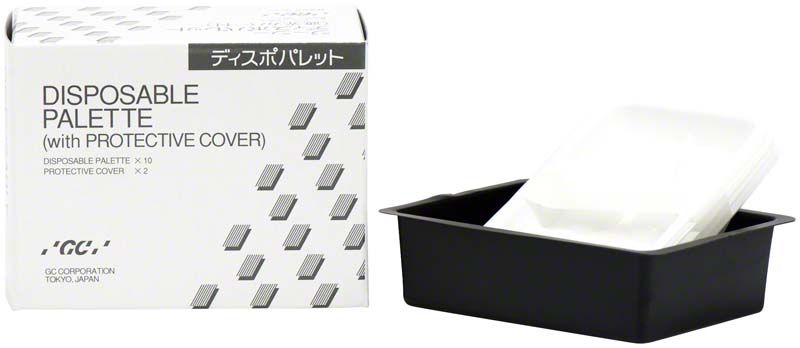 Einwegpalette Gradia mit Schutzabdeckung in schwarzer Schale vor Verpackung.