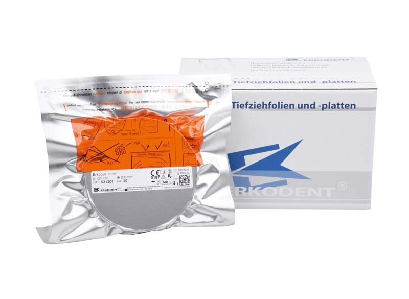 Erkodur Tiefziehfolie in silberner Verpackung vor Produktkarton.