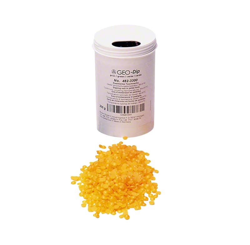 GEO Dip gelb-transparent Tauchwachs Wachspellets vor weißem Hintergrund.