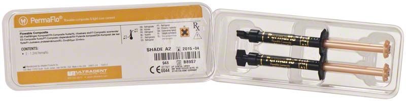 PermaFlo Spritzen A2 in geöffneter Verpackung mit zwei schwarzen Spritzen.