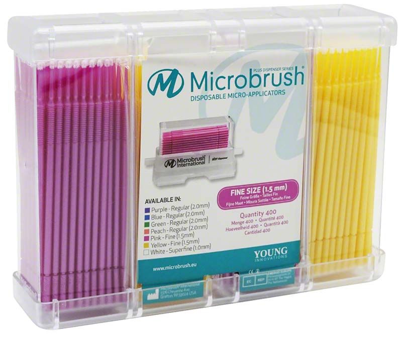 Transparente Kunststoffbox mit lila und gelben Microbrush Plus Applikatoren.
