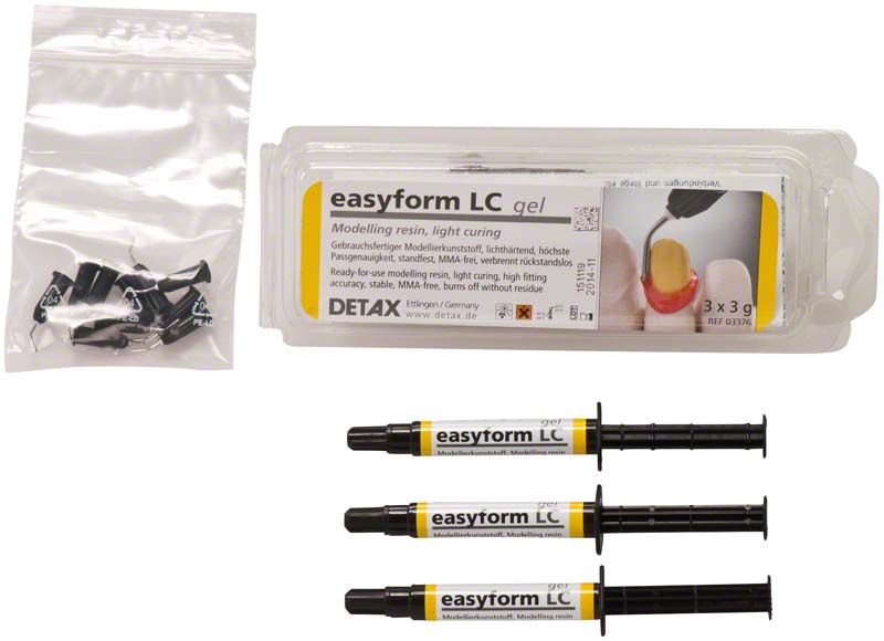 Verpackung und Spritzen des easyform LC Gels für dentaltechnische Anwendungen.