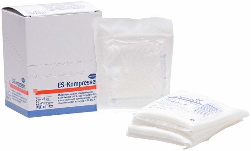 ES-Kompressen steril 5x5cm in geöffneter Verpackung mit sichtbaren Kompressen.