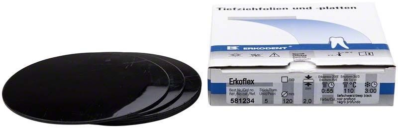Erkoflex Tiefziehfolien in tiefschwarzer Farbe, 2,0mm Stärke, neben Verpackung.