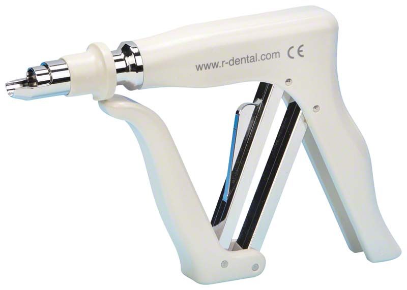 Dispenser Applikator für dentales Füllungsmaterial mit Metallspitze.