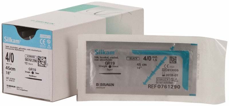Verpackung des Silkam® 4/0 GR19 Nahtmaterials mit Nadel und Faden.