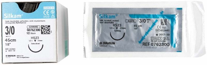 Verpackung und Einzelverpackung des Silkam 3/0 HS23 Nahtmaterials.