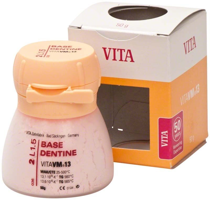 VM13 3D Base Dentin 50g 2L1.5 mit Verpackung im Hintergrund.