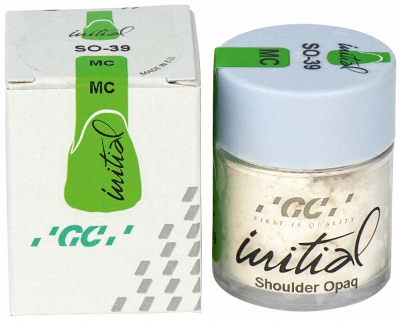 GC Initial MC Shoulder Opaque SO-39, 20g Dose neben Verpackung.