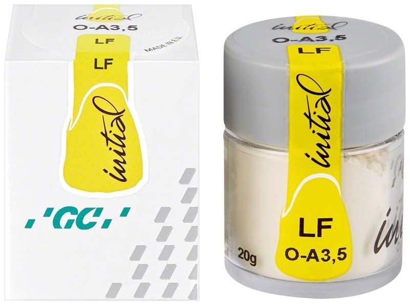 Glas mit GC Initial LF Powder Opaque OA3,5 und Verpackung.