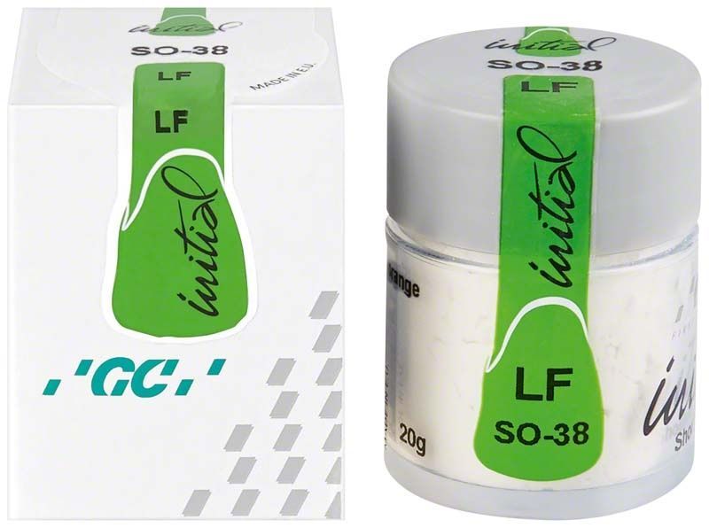 Weiße Verpackung und Dose des GC Initial LF Shoulder Opaque Powder SO-38.