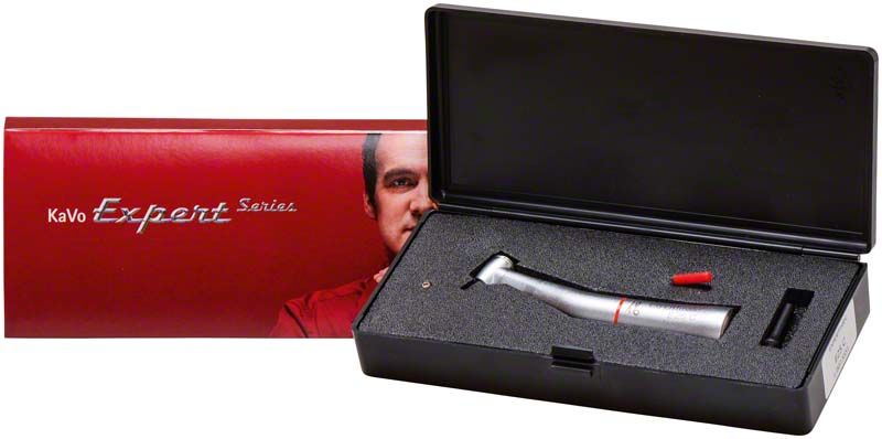 Winkelstück EXPERTmatic™ E25 C rot in geöffneter Verpackung.