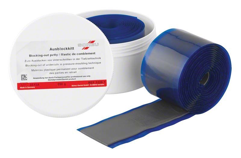 Ausblockkit von Scheu-Dental, geöffneter Behälter mit blauem Werkstoff.