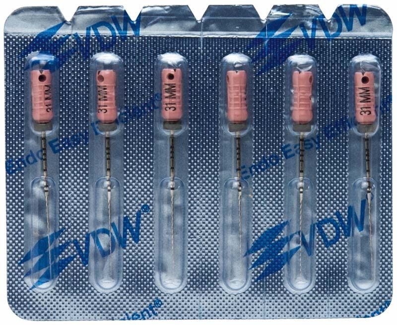 Verpackung von K-Bohrer 31mm Gr. 006 mit sechs Instrumenten.