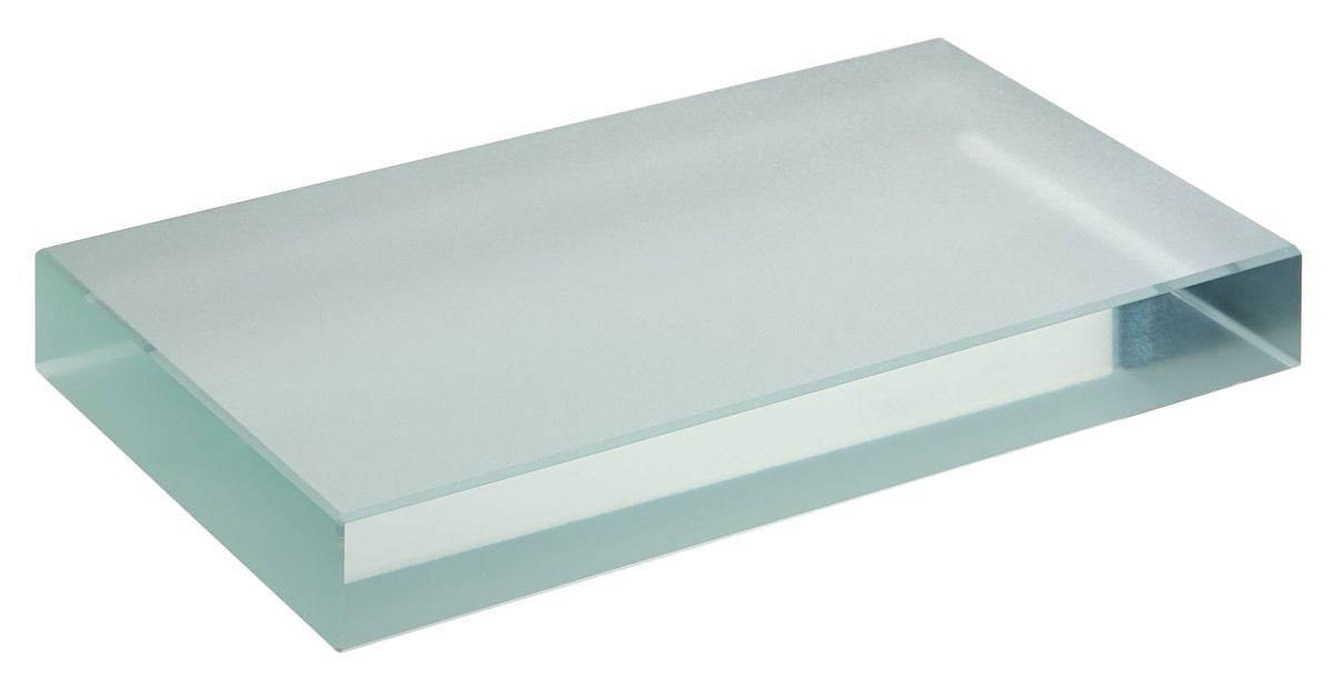 Glasblock mit beidseitig glatter Oberfläche in rechteckiger Form.