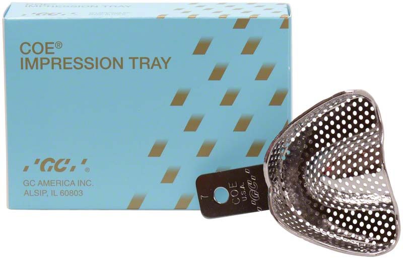 COE® Metall-Löffel für Kinder, Größe #7, neben Verpackung.