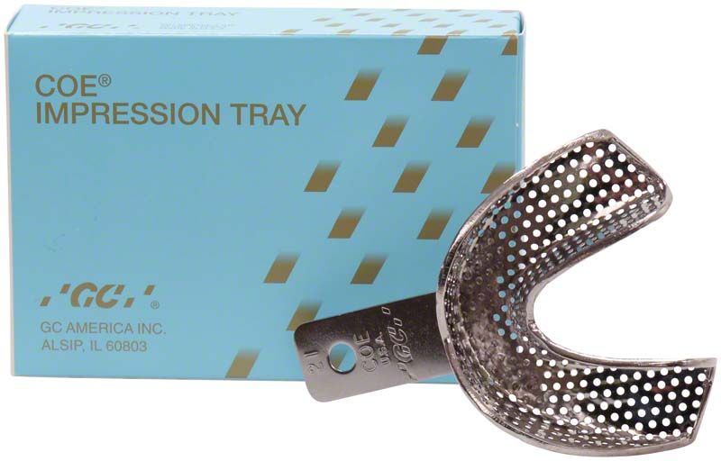 Perforierter Metall-Löffel für Zahnabdrücke vor Verpackung.