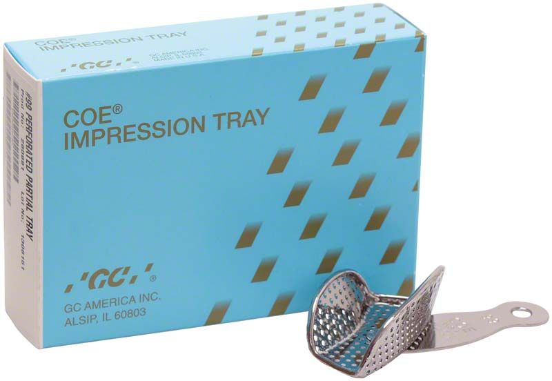 Metall-Löffel perforiert für dentalen Abdruck vor Verpackung.