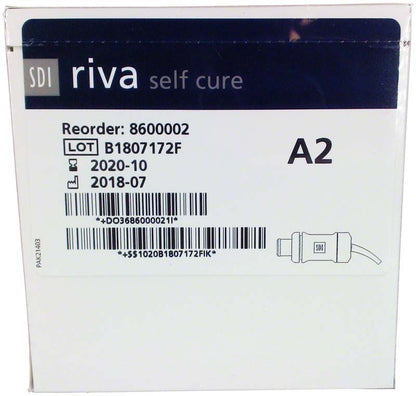 Verpackung der Riva Self Cure Kapseln Normalhärtend A2 mit Barcode und Produktdetails.