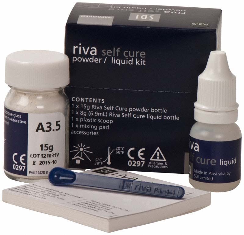 Riva Self Cure Kit A3,5 mit Pulver- und Flüssigkeitsflasche, Pipette und Zubehör.