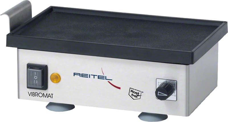 VIBROMAT Rüttler aus Edelstahl mit stufenlosem Schwingmagnet und Bedienelementen.