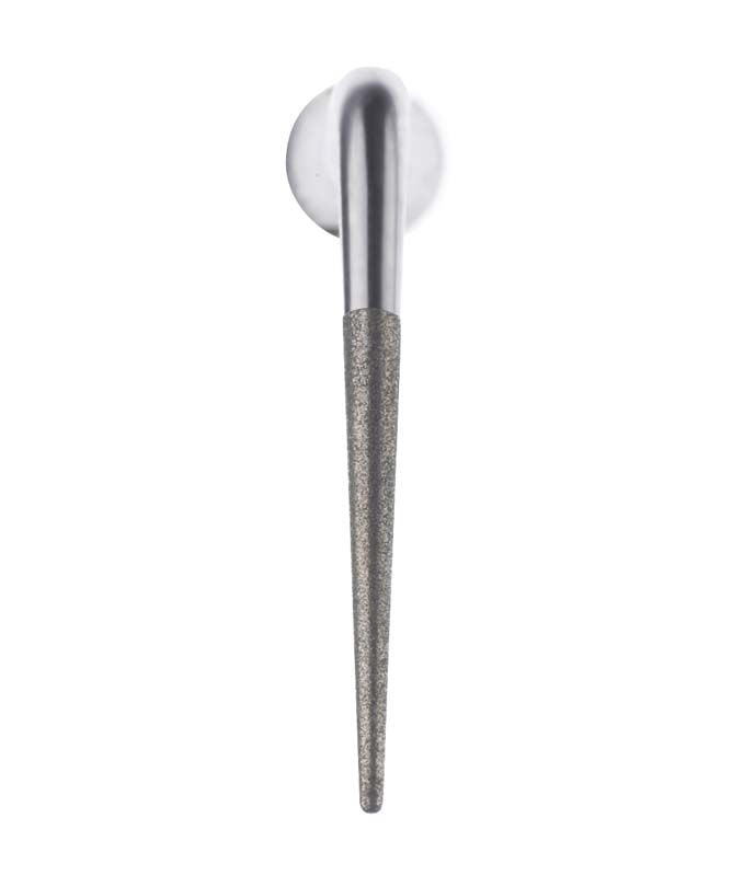 Retrospitze ET18D mit Titan-Niobium-Beschichtung für endodontische Präzisionsarbeit.