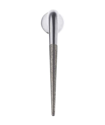 Retrospitze ET18D mit Titan-Niobium-Beschichtung für endodontische Präzisionsarbeit.