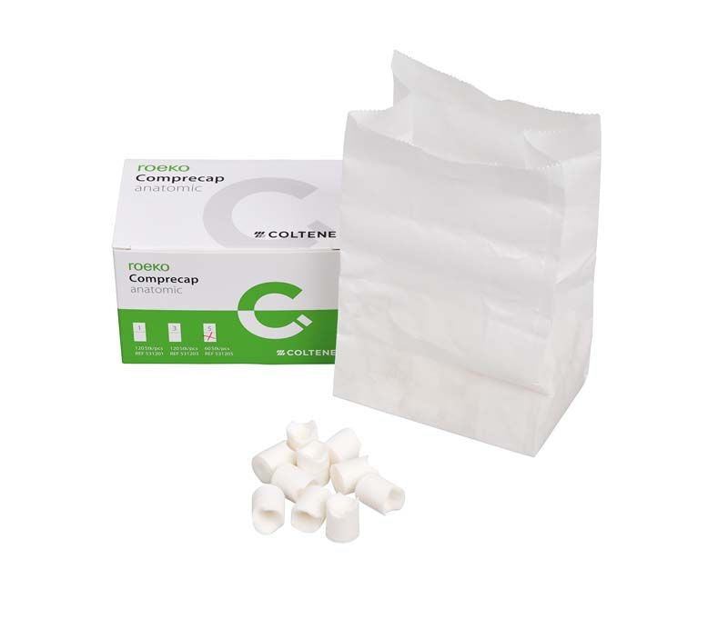 Roeko Comprecap anatomic Gr. 5 Kompressionshütchen vor Verpackung und Beutel.