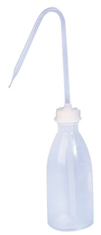 Dosierflasche 250ml mit feiner Düse und Steigrohr aus Plastik.