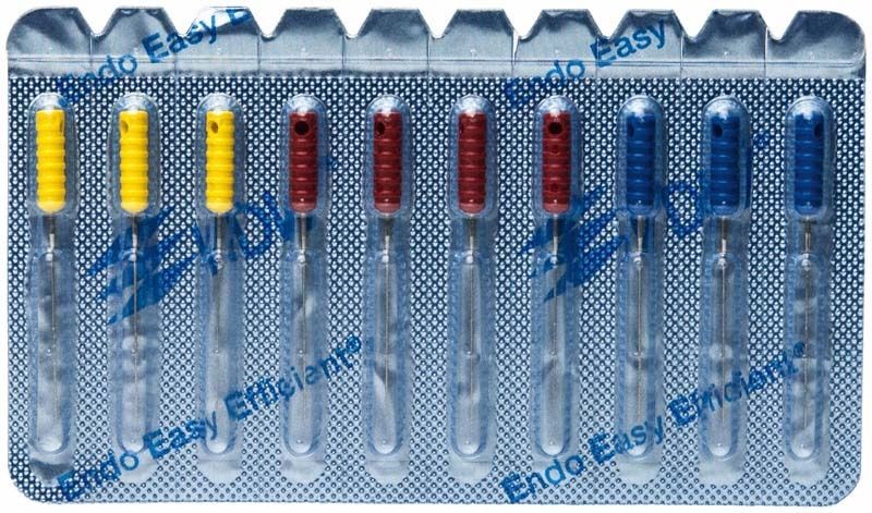 Sterile Nervnadeln 21mm in Blisterverpackung mit Farbkodierung.