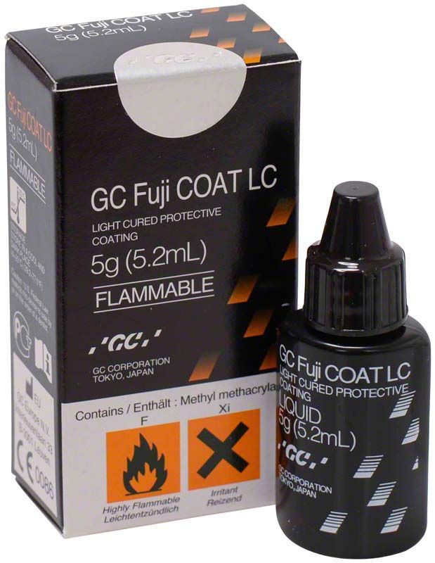 Schwarze Flasche GC Fuji COAT LC vor Verpackung mit orangefarbenen Warnsymbolen.