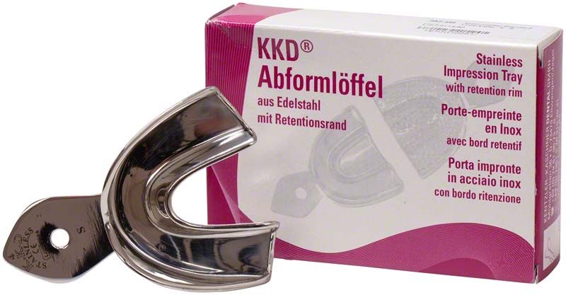 Abformlöffel solide glatt UK-4 S vor Verpackung mit Produktinformationen.