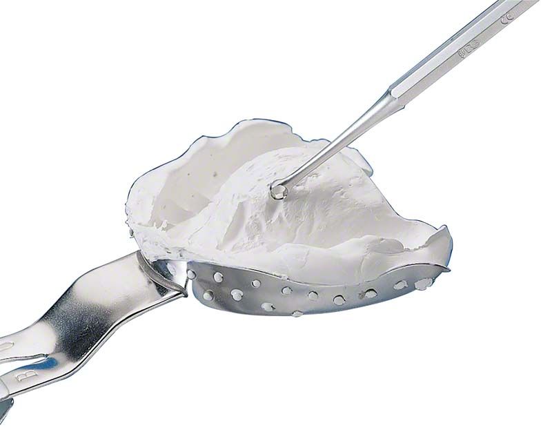 Abdruckmesser mit präzisem Spatel in dentaler Abformung.