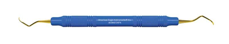Amerikanischer Eagle XP Scaler M23 mit goldfarbener Spitze und blauem Griff.
