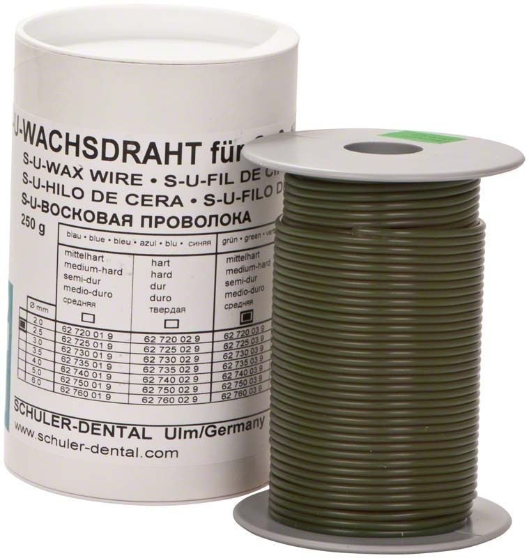 Grüne Wachsdrahtrolle Ø 2,5mm vor Verpackung mit Produktinformationen.