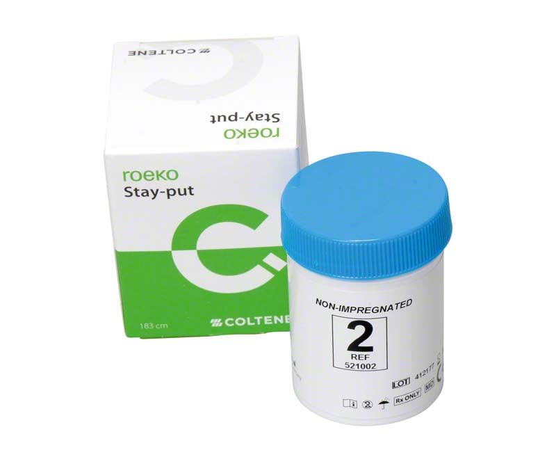 Medizinische Retraktionsfäden "Stay-put Gr. 2 mittel" mit Verpackung.