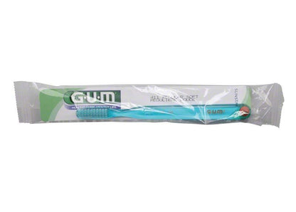 GUM® Classic Zahnbürste in Originalverpackung mit transparentem Kunststoff.