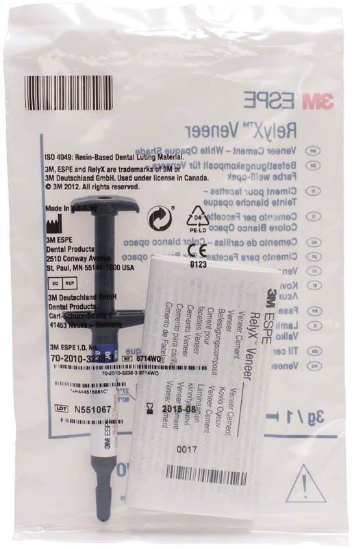 Spritze mit RelyX Veneer weiß-opak in Originalverpackung von 3M.