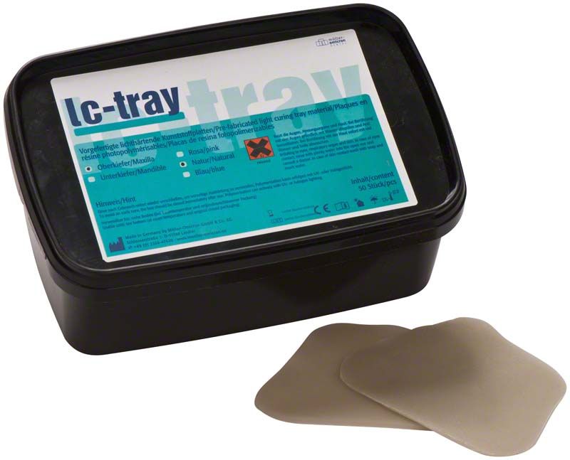 LC-tray Oberkiefer Kunststoffplatten in schwarzer Verpackung mit naturfarbenen Löffelplatten.