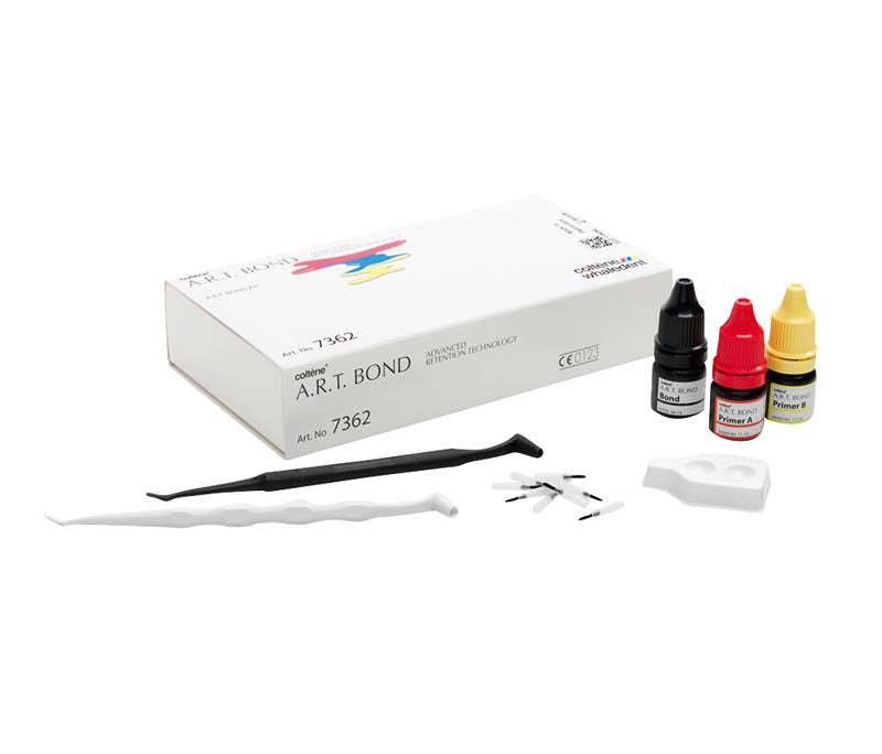 A.R.T. Bond Kit mit Fläschchen, Applikator und Zubehör auf weißem Hintergrund.
