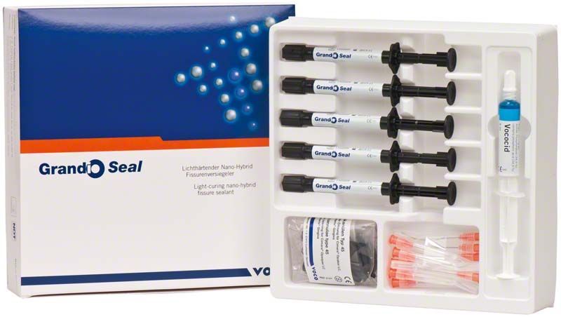 Grandio® Seal Set mit NDT®-Spritzen und Fissurenversiegelungsmaterial.