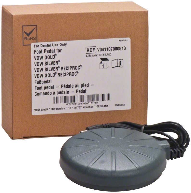 VDW.GOLD® Fußschalter mit Kabel vor Verpackung.