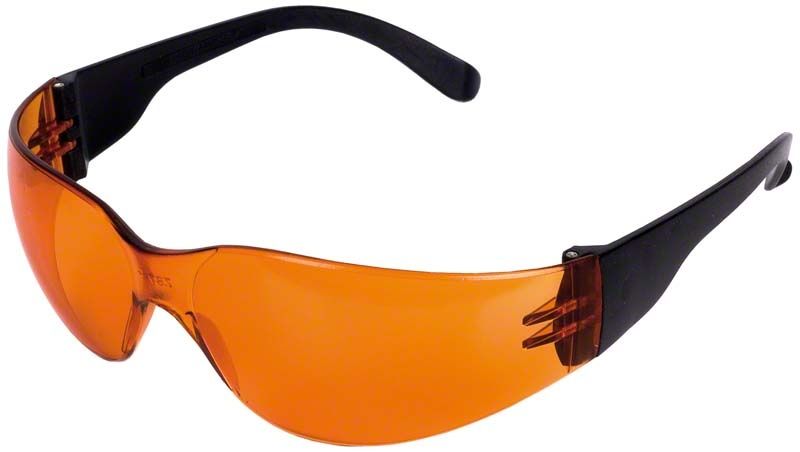 Anti-Fog UV-Schutzbrille mit orangefarbenen Gläsern und schwarzem Rahmen.