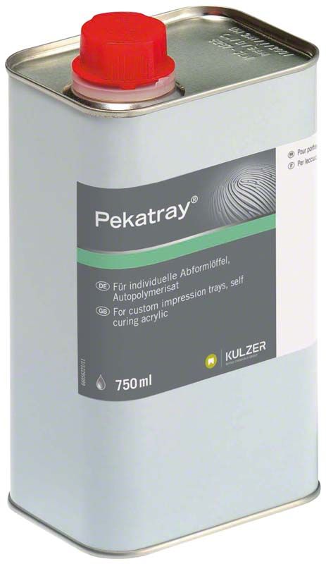 Pekatray Flüssigkeit 750ml mit rotem Verschluss und Produktinformationen.