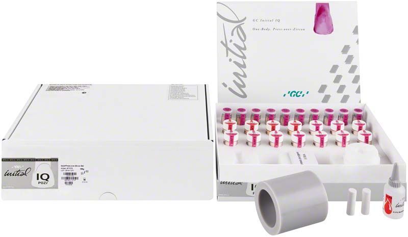 GC Initial IQ One Body P-o-Zr Set mit Farbmassen und Zubehör in geöffneter Verpackung.