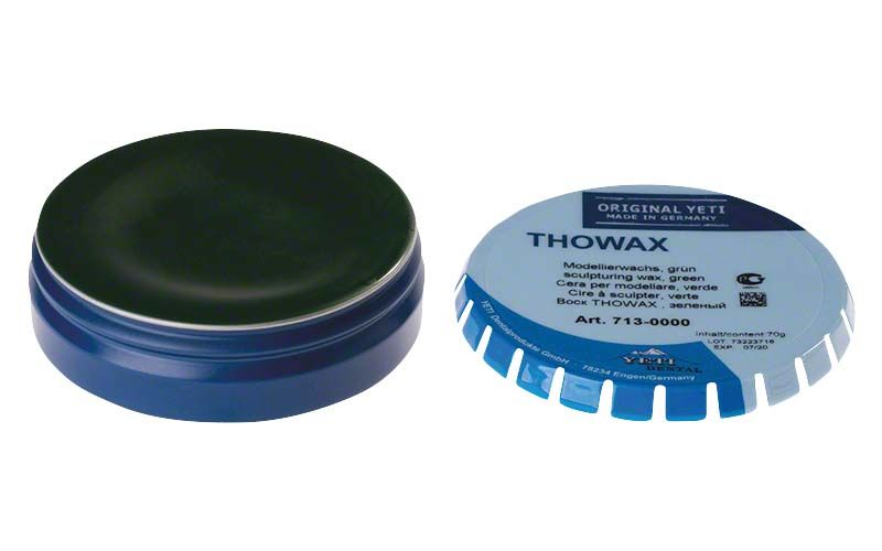 Thowax Modellierwachs grün mit geöffneter blauer Verpackung.