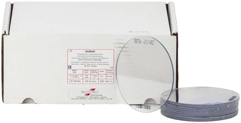 Hochwertige, transparente DURAN® Tiefziehfolien für dentale Anwendungen vor weißer Verpackung.