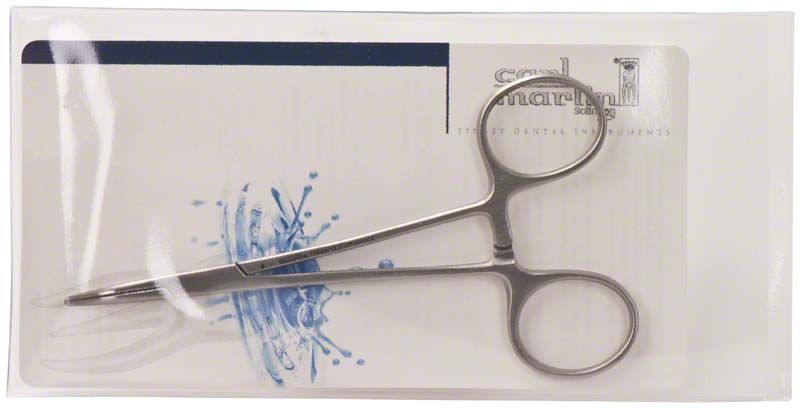 Gebogene Arterienklemme Halstead-Mosquito in Verpackung.