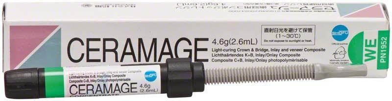 Spritze mit Ceramage Effekt WE Komposit vor Verpackung auf weißem Hintergrund.