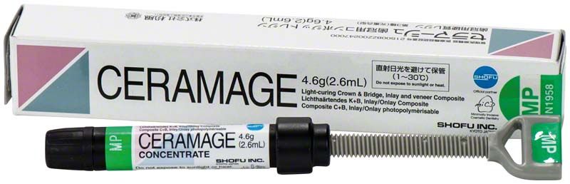 Ceramage Effekt MP Konzentrat in Spritze, Verpackung im Hintergrund.